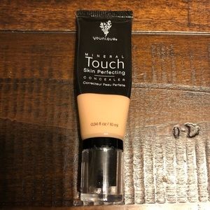 Younique Touch Mineral Concealer - Organza